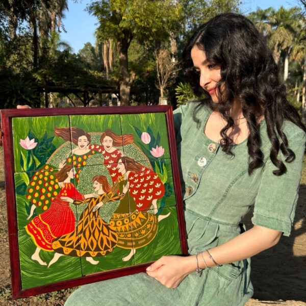 "Her Circle" wall panel - Image 4